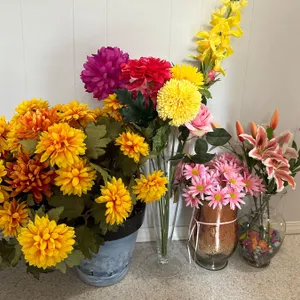 Vases, pot & artificial flowers lot