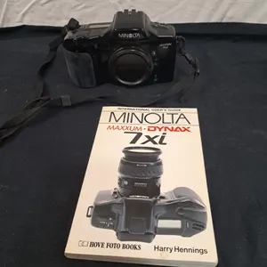 Minolta Maxxum 7xi Camera