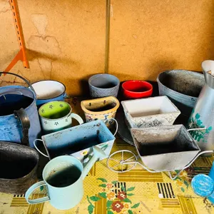 Garden Pots & Decor