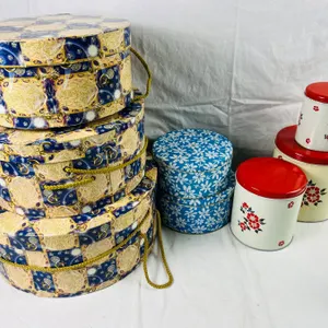 Nesting Tins & Hat Boxes
