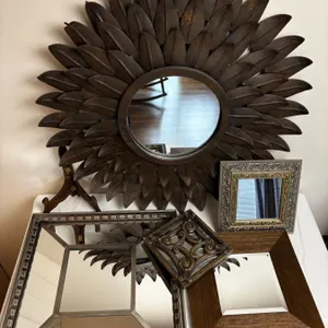 Set of Framed Mirrors