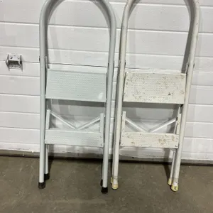2 Folding Step Stools