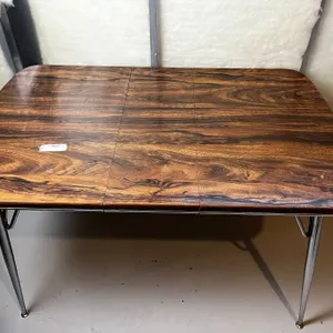 Table with Leaf
