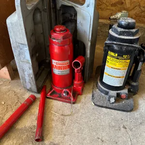 Bottle Jacks