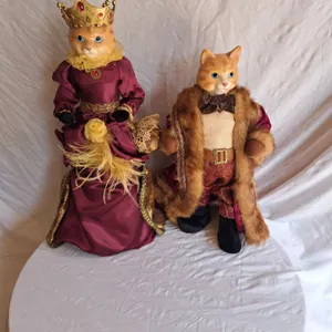 Elegant King & Queen Cats with Ceramic/Glass Heads