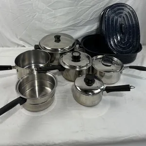 Pots & Roaster Lot