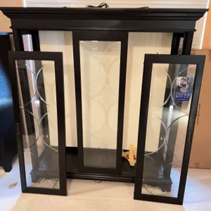 Keepsake Pulaski Display Case with lights