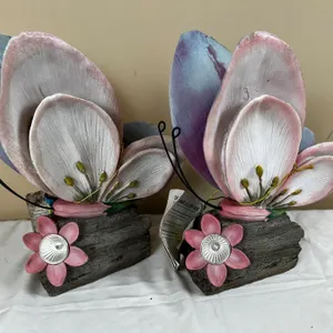2 - Solor Light Butterflies