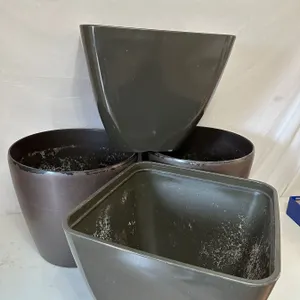 4 outdoor planter pots