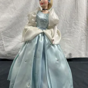 Franklin Mint Heirloom Cinderella (Porcelain Face)