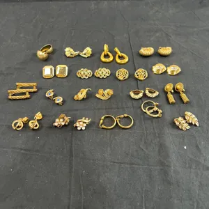 18 Pairs Gold Coloured Fashion Earrings