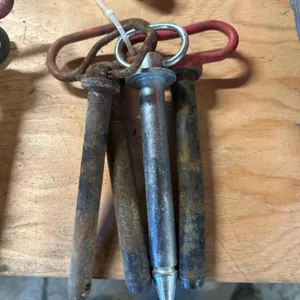 Draw pins