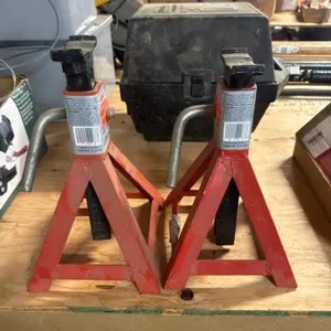 Pair of jacks stands