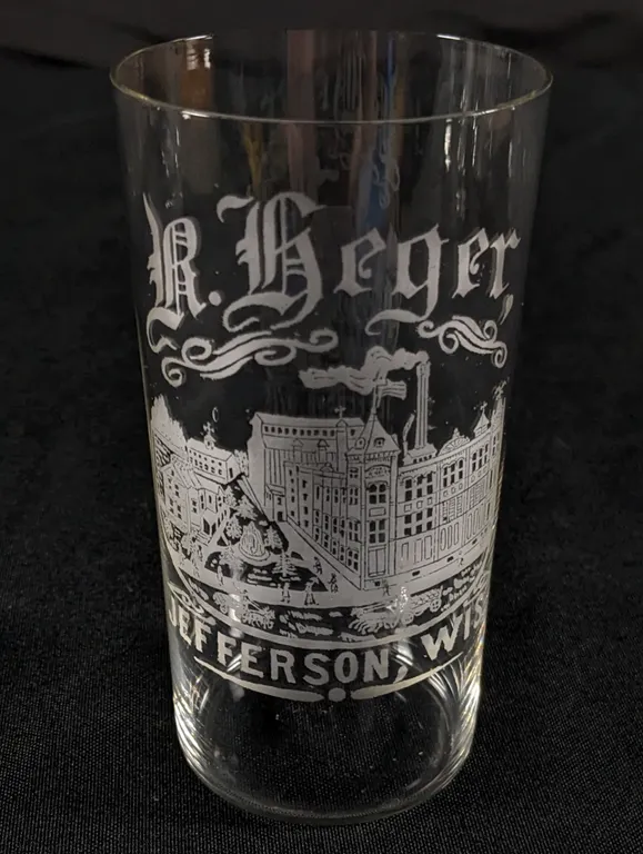 PRE PRO R. HEGER BREWING JEFFERSON WISCONSIN 4 3/4" ETCHED BEER DRINKING GLASS
