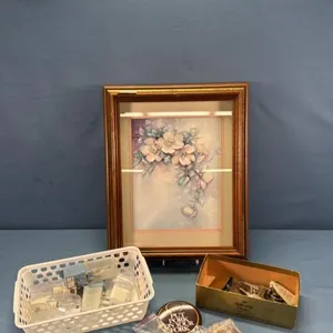 FRAMED 3D FLORAL PICTURE