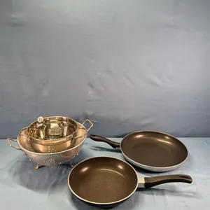 ASSORTED COOKWARE LOT