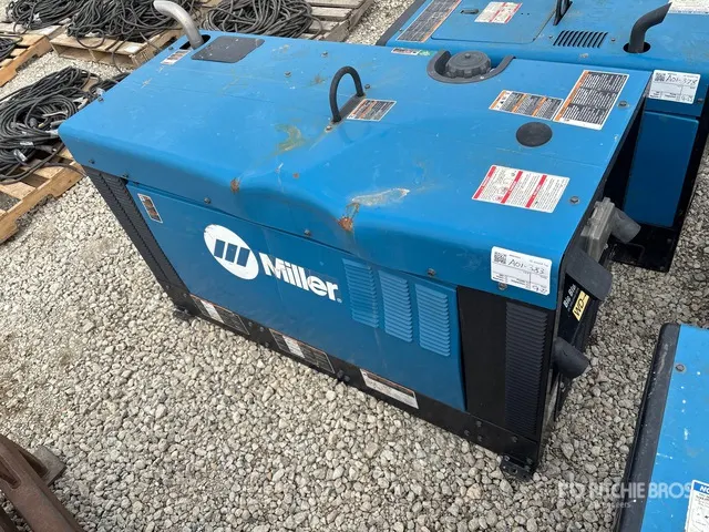 2023 Miller Big Blue 400 Pro 300 A Multi-Process Engine Driven Welder