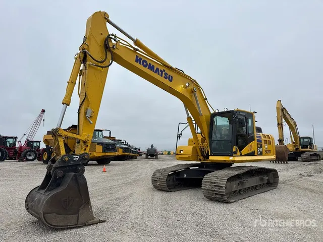 2023 Komatsu PC210LC-11 Tracked Excavator
