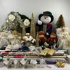 Christmas Wrapping & Decor