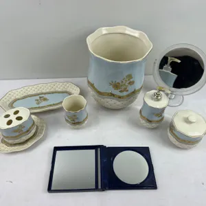 Vanity Ceramics & Decor