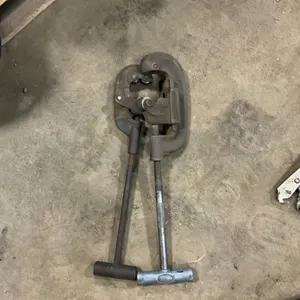 Pipe cutters