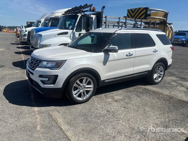 2016 Ford Explorer Limited 4WD SUV