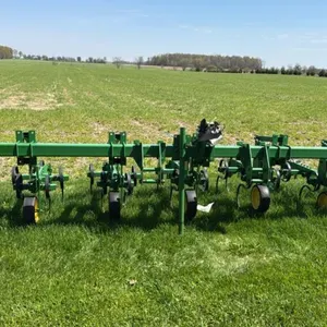 JOHN DEERE 825 6 ROW SCUFFLER