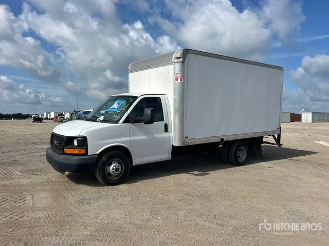 2016 GMC Savana G3500 4x2 Van Truck