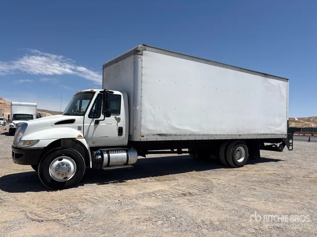 2018 International 4300 4x2 Van Truck