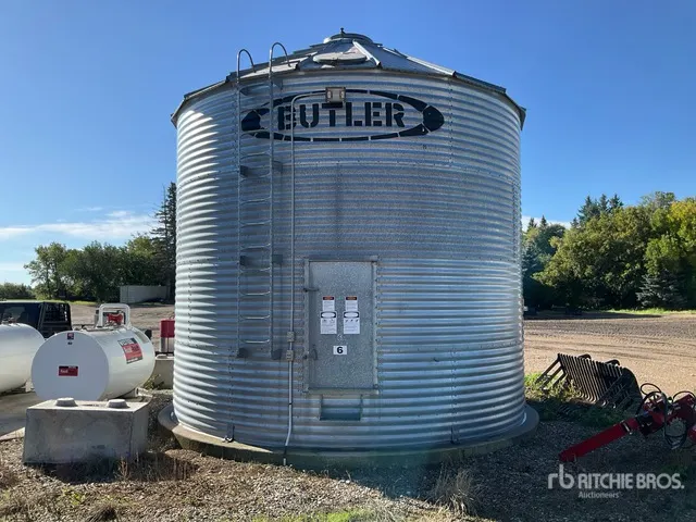 Butler +/- 2800 bu 4 Ring Grain Bin