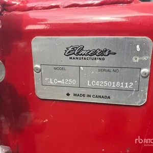 2018 Elmers LC4250 4500 gal Tow-Behind Tracked Fertilizer Cart