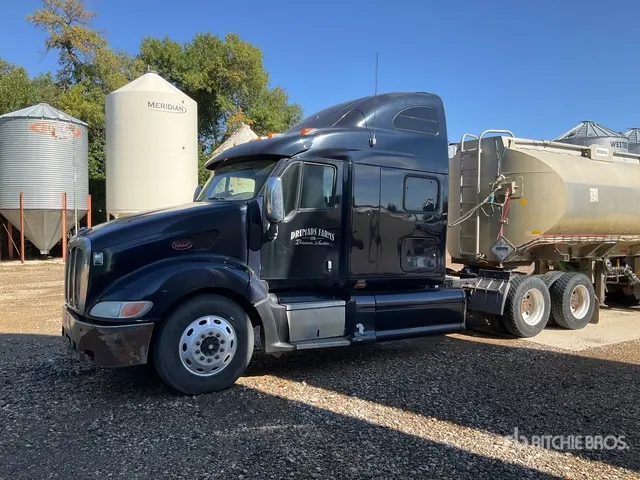 2007 Peterbilt 387 6x4 T/A Sleeper Truck Tractor