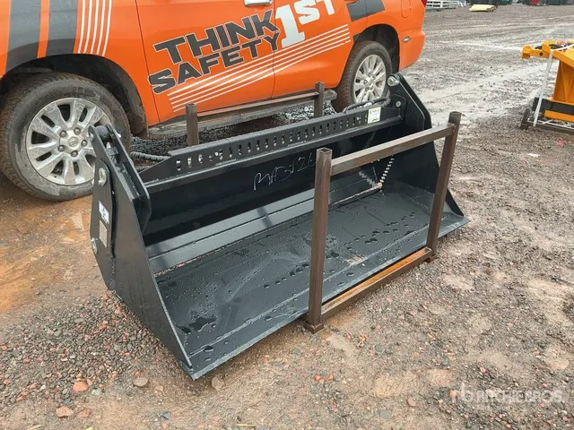 2026 GIYI GY-KH72F 72 in Multi-Purpose Skid Steer Bucket (Unused)
