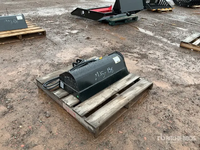 2026 VICSEC VCT800 32 in Tilting Excavator Bucket (Unused)