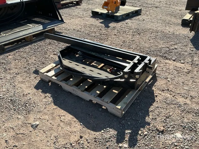 2026 GIYI GY-SF60 60 in Skid Steer Forks (Unused)