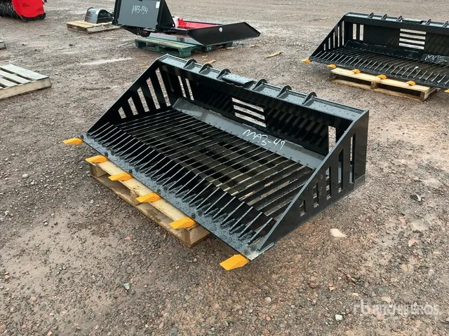 2026 GIYI GY-RB66 66 in Skeleton Skid Steer Bucket (Unused)