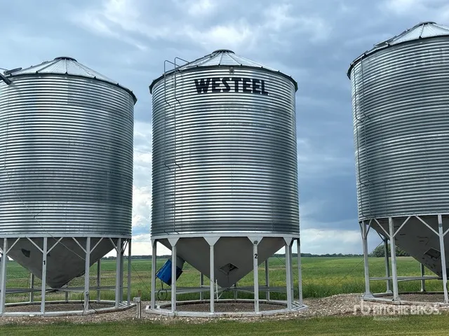 Westeel 1805 +/- 4900 bu 5 Ring Hopper Grain Bin