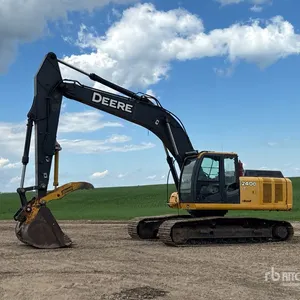 2011 John Deere 240D Tracked Excavator