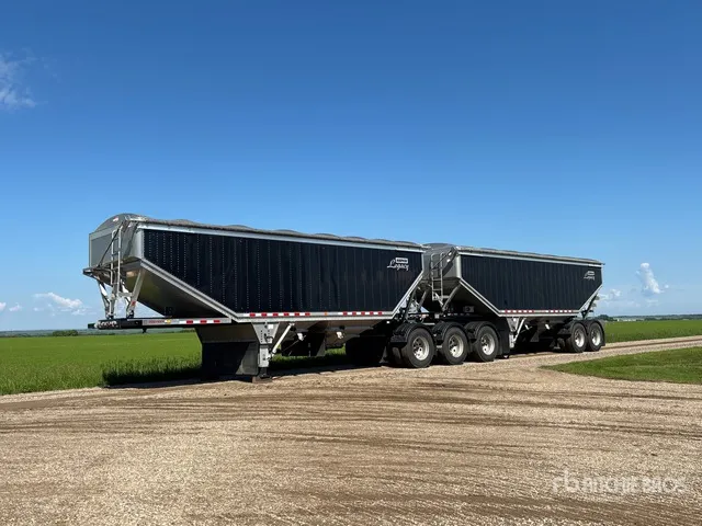 2026 Doepker Legacy 29 ft Tri/A Super B-Train Lead Grain Trailer