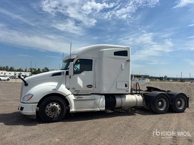 2022 Kenworth T680 6x4 T/A Sleeper Truck Tractor