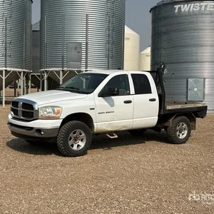 2006 Ram 2500 4x4 Crew Cab Flatbed Truck