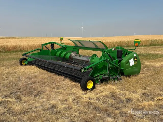 John Deere 615P Combine Pickup Header