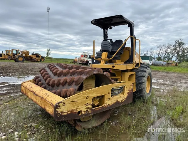 2007 Cat CP-563E Vibratory Padfoot Drum Compactor (Inoperable)