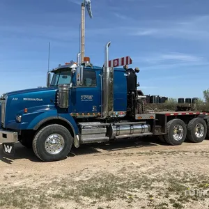 2013 Western Star 4900SB 8x6 Sleeper Winch Truck