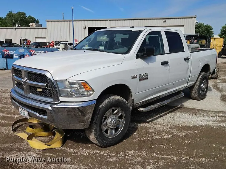2014 RAM 2500 Crew Cab pickup truck