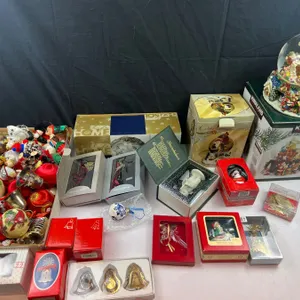 Christmas Ornaments & Decor
