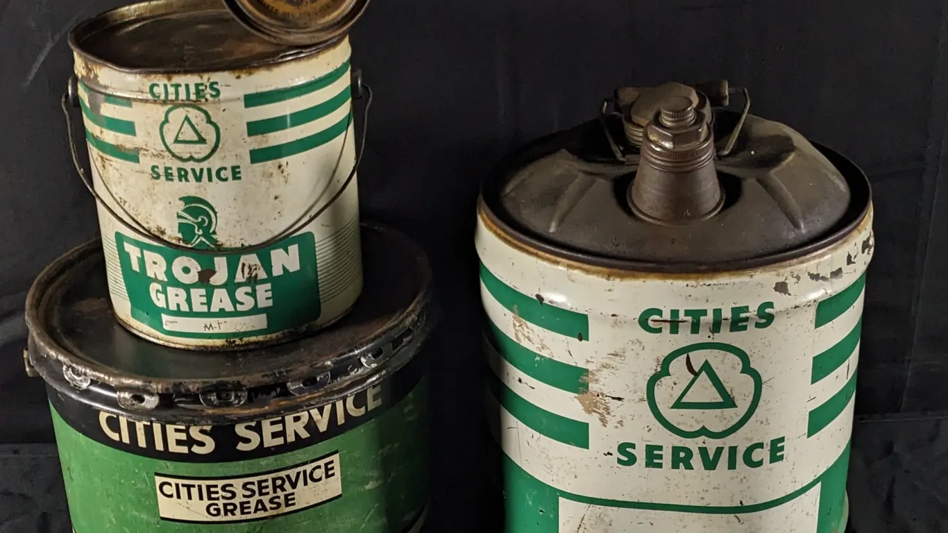 CITIES SERVICE 5 GAL OIL CAN 10# & 25# GREASE CANS & SIMONIZ WAX CAN