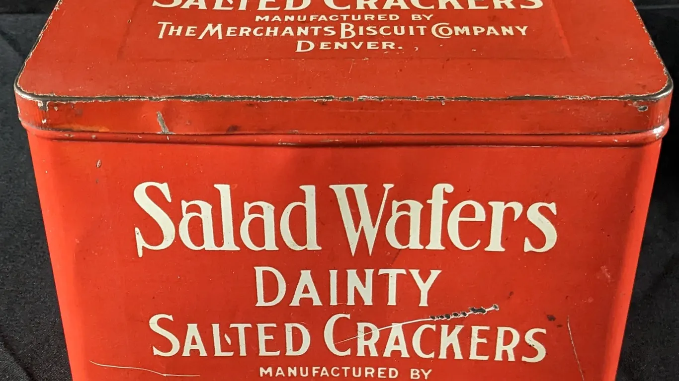 2# 8oz TIN LITHO BIN SALAD WAFERS DAINTY SALTED CRACKERS MERCHANTS BISCUIT CO DENVER COLORADO