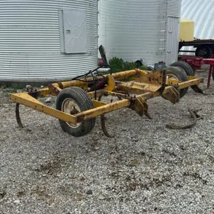 LANDOLL 9-SHANK 3PTH CHISEL PLOW