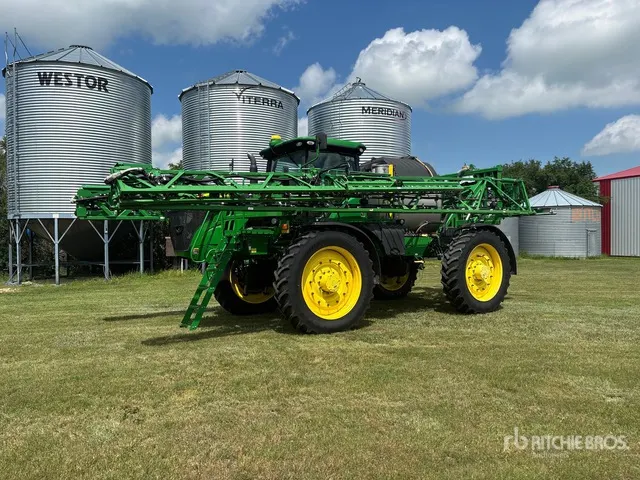 John Deere R4045 120 ft 4x4 High Clearance Self-Propelled Sprayer